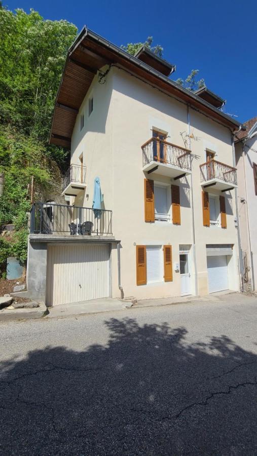 Joli Appartement Renove Avec Terrasse بريد-لي-بان المظهر الخارجي الصورة